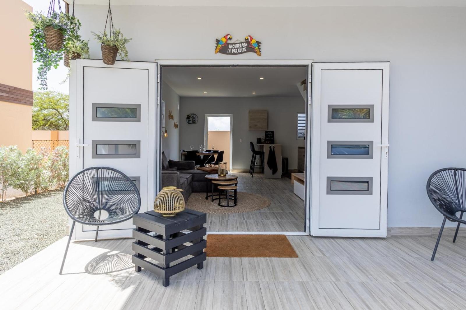 Av Curacao - Centrally Located Spacious Apartment Willemstad Buitenkant foto