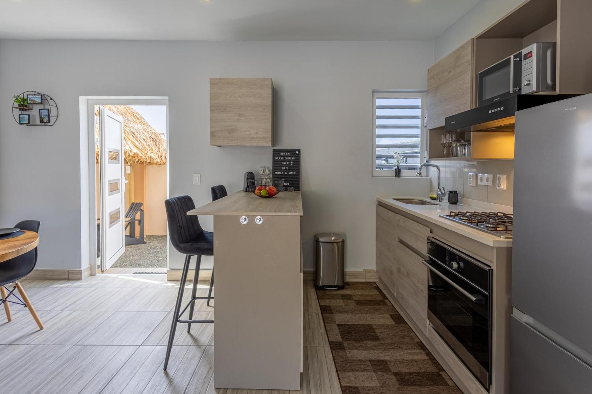 Av Curacao - Centrally Located Spacious Apartment Willemstad Buitenkant foto