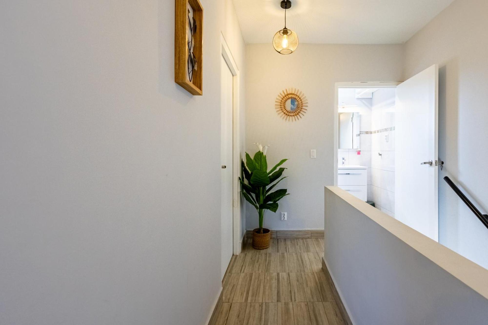 Av Curacao - Centrally Located Spacious Apartment Willemstad Buitenkant foto