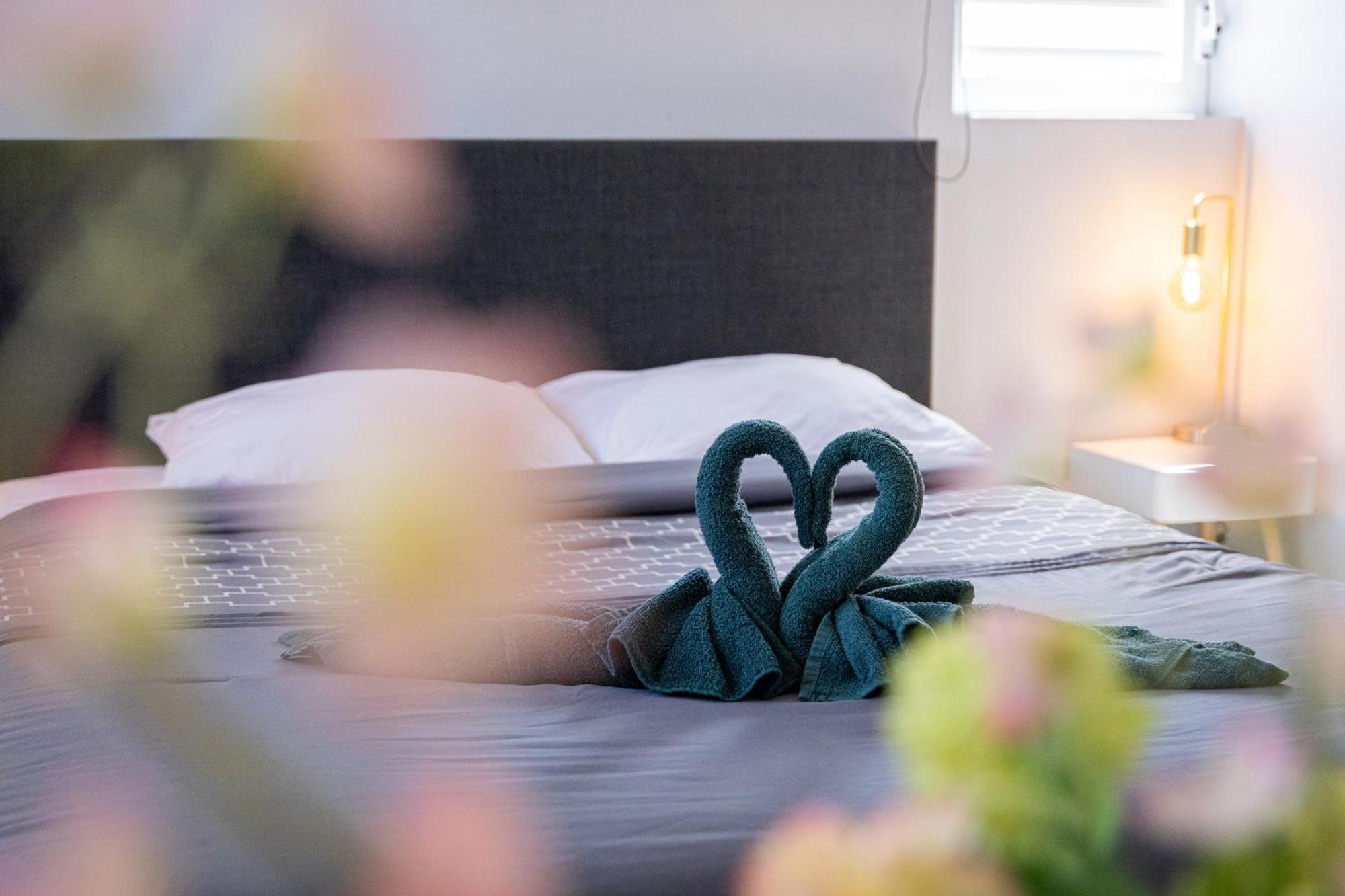 Av Curacao - Centrally Located Spacious Apartment Willemstad Buitenkant foto