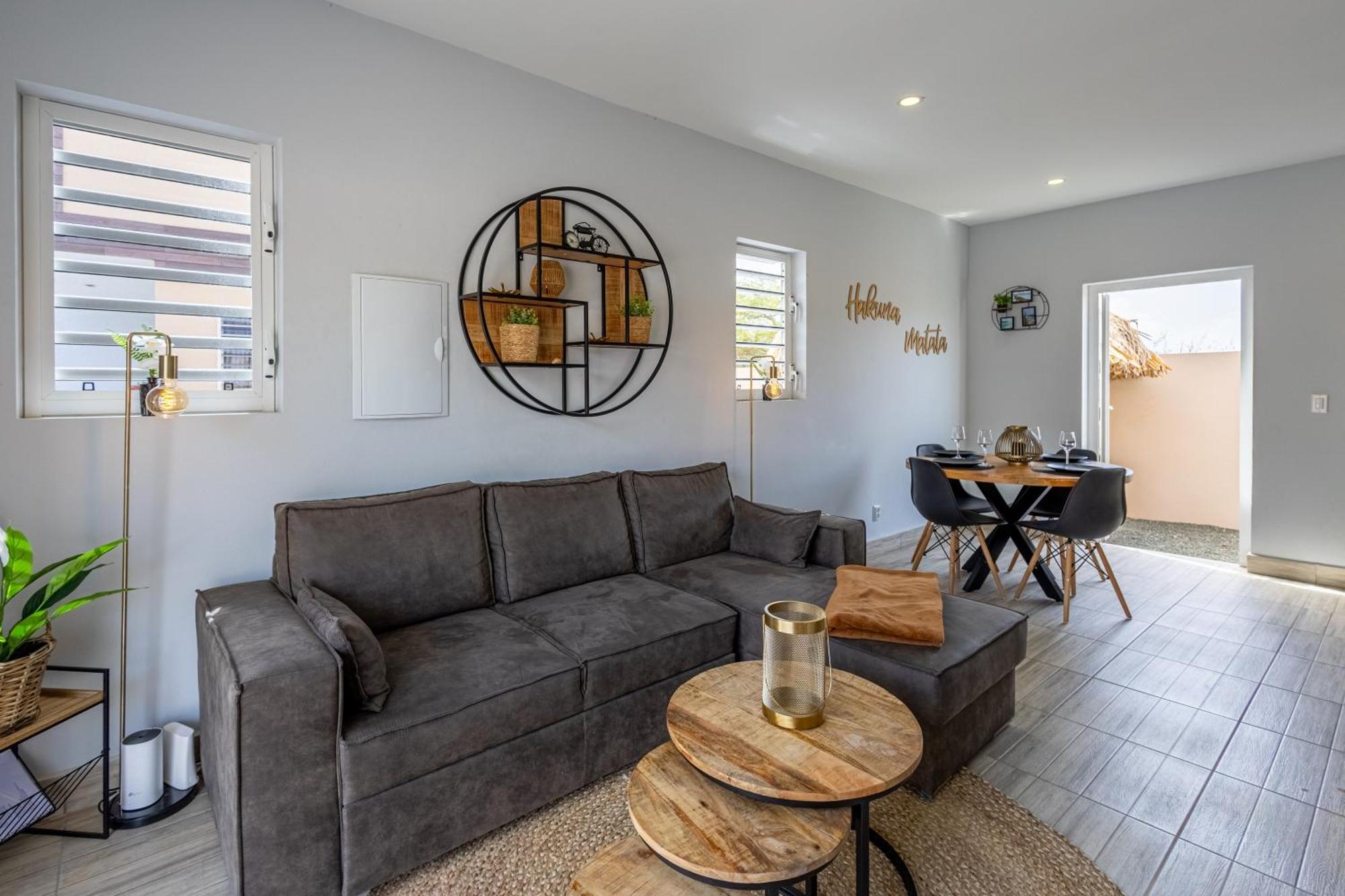 Av Curacao - Centrally Located Spacious Apartment Willemstad Buitenkant foto