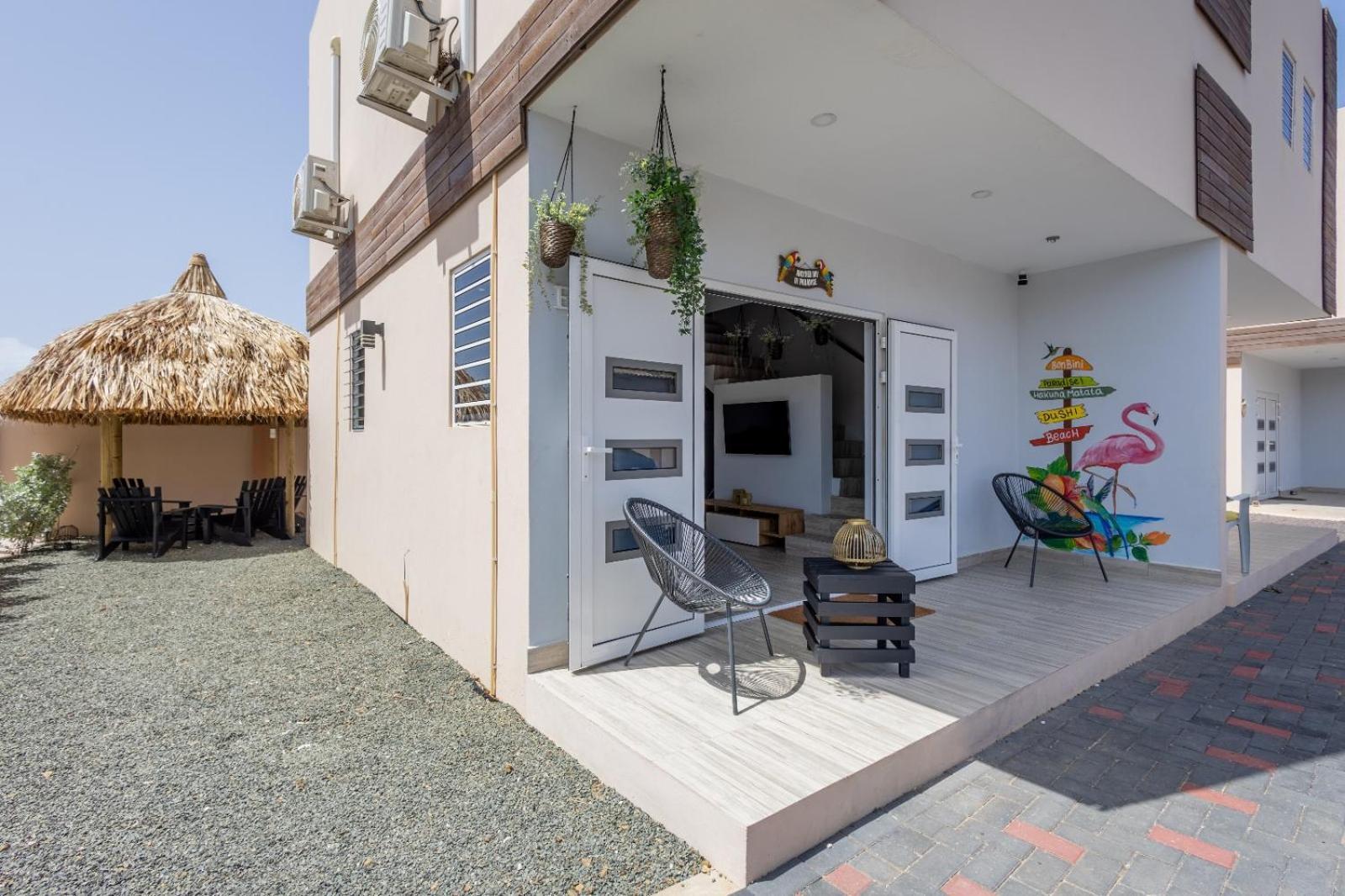 Av Curacao - Centrally Located Spacious Apartment Willemstad Buitenkant foto