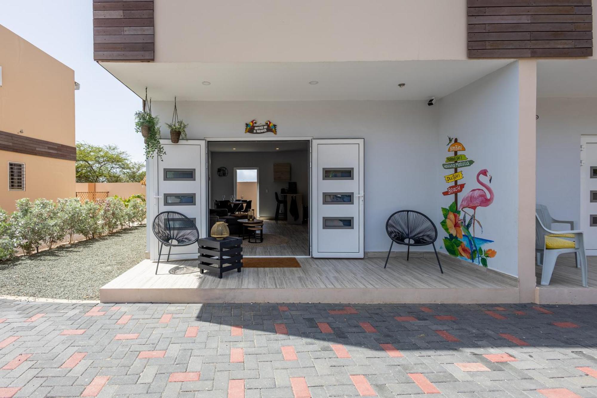 Av Curacao - Centrally Located Spacious Apartment Willemstad Buitenkant foto