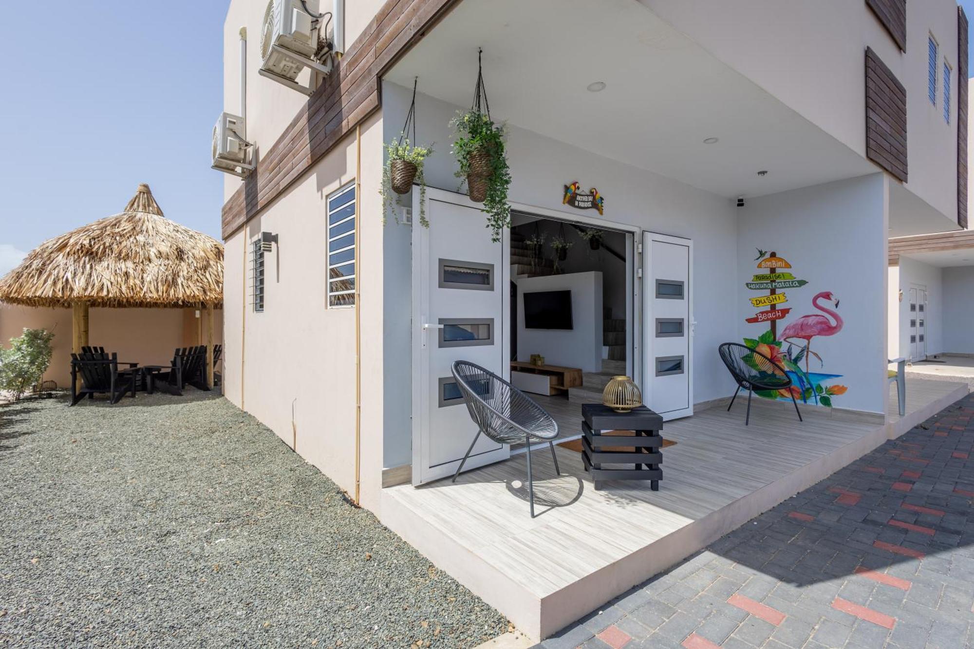 Av Curacao - Centrally Located Spacious Apartment Willemstad Buitenkant foto